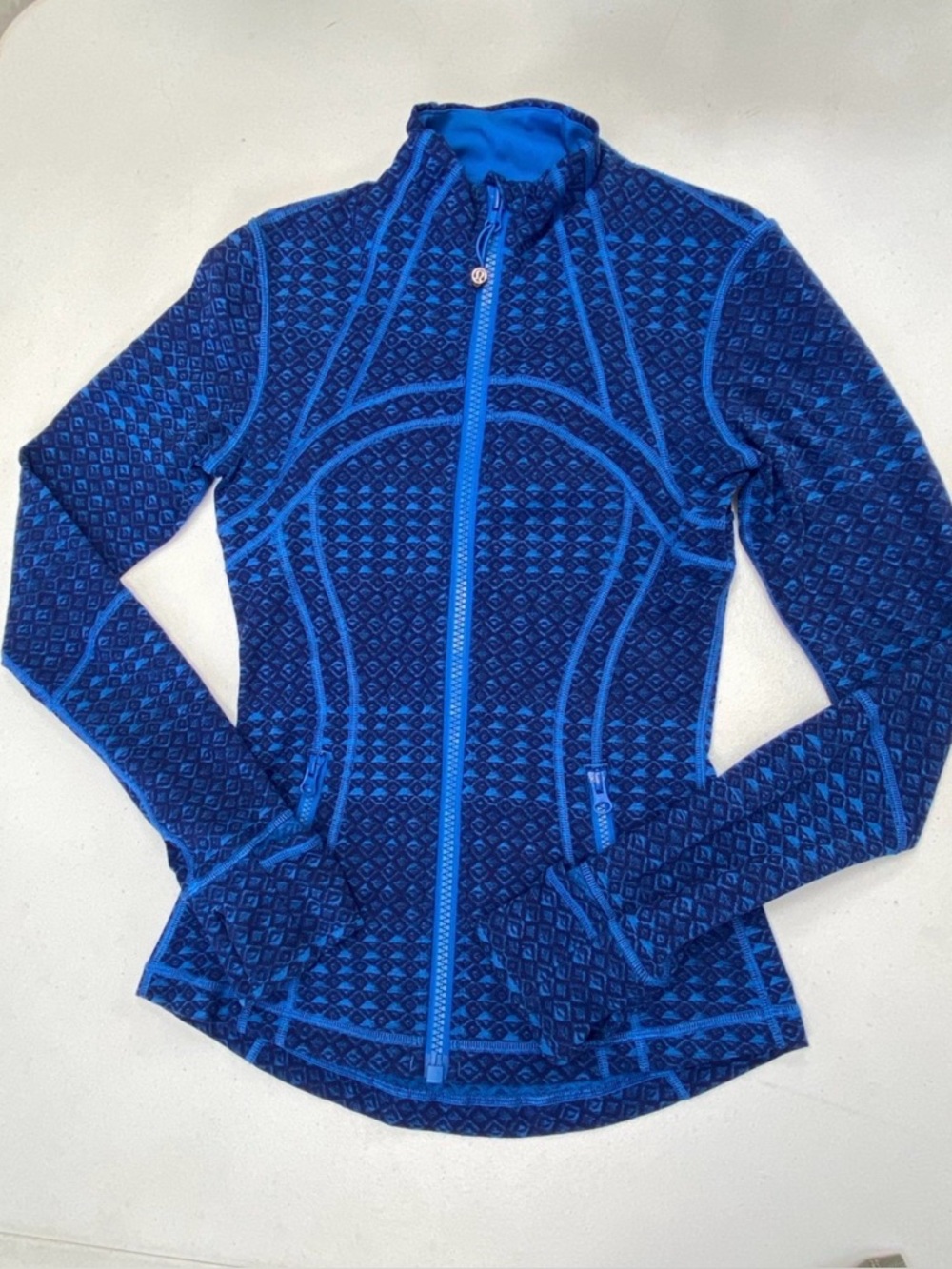 Lululemon Define Jacket Blue Geometric Pattern Full Zip Size 4 Thumbholes